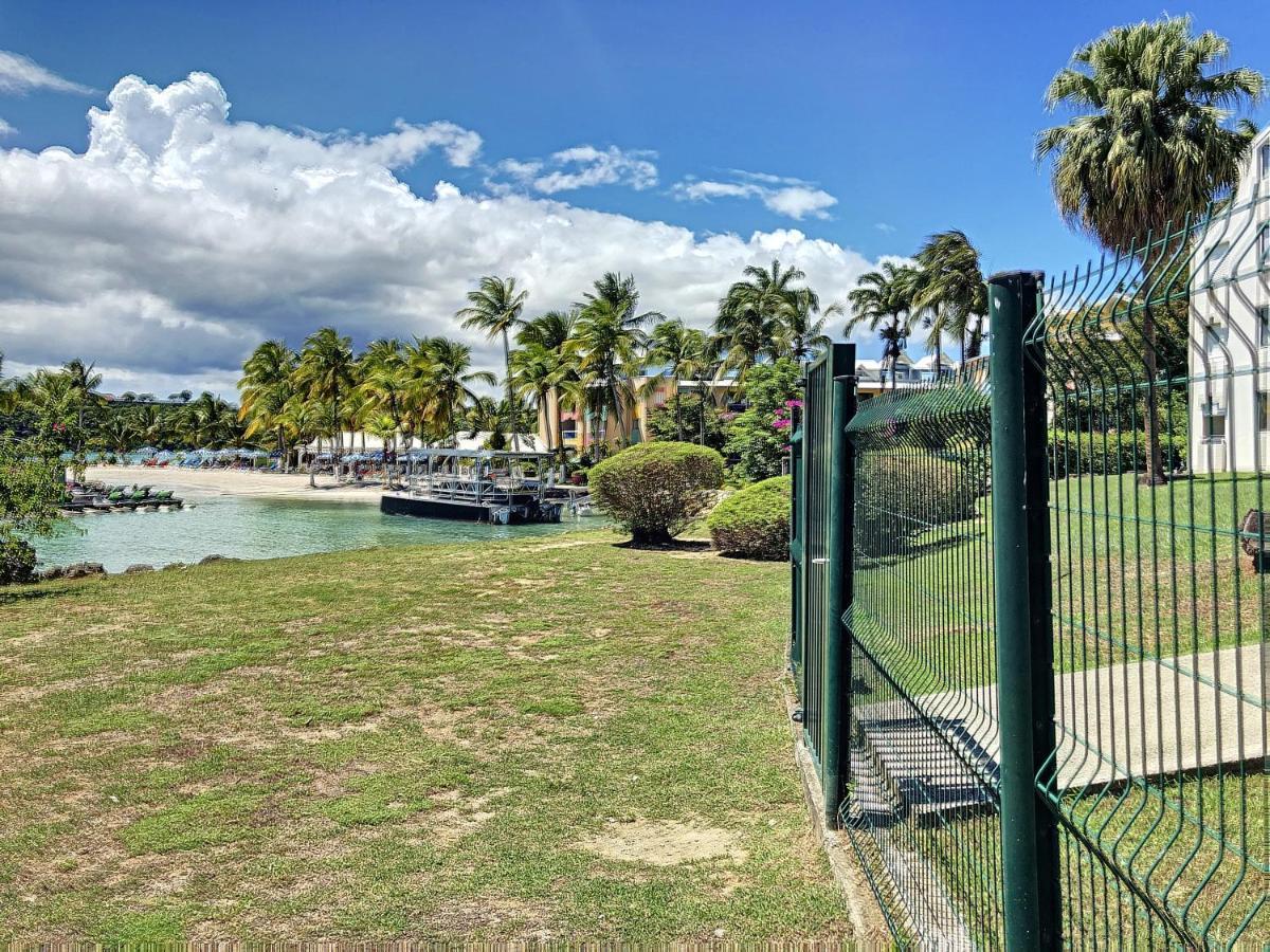 Appartement Bord De Mer Tres Fonctionnel , Sur La Plage & Vue Mer Exceptionnelle Le Gosier  Buitenkant foto